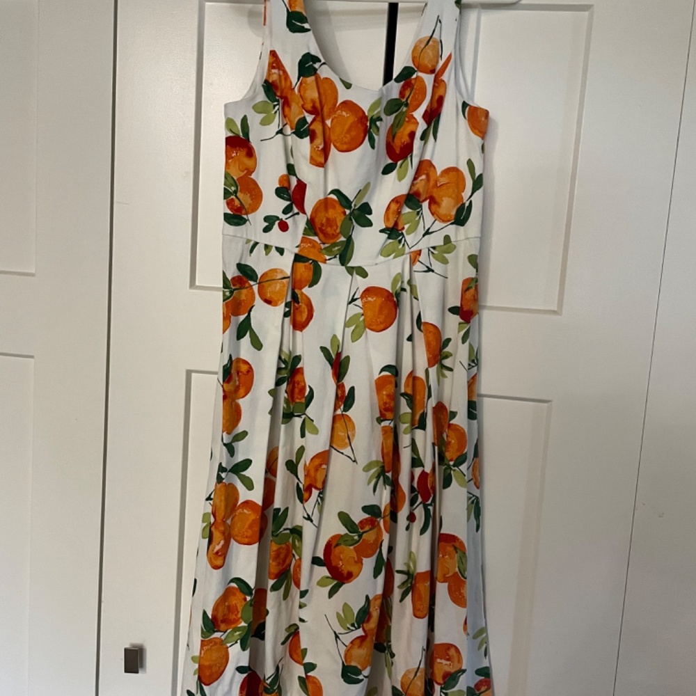 Oranges 🍊 Dress - Picture 2 of 2